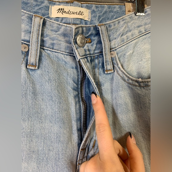 Madewell The Petite Curvy Perfect Vintage Jean in Fitzgerald Wash - Picture 9 of 16
